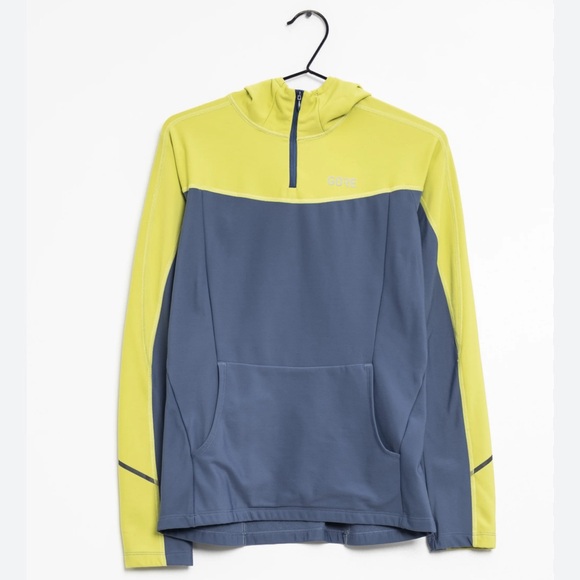 GOREWEAR cycling and running hoodie.  RN#66634 CA#40516 - Picture 1 of 3